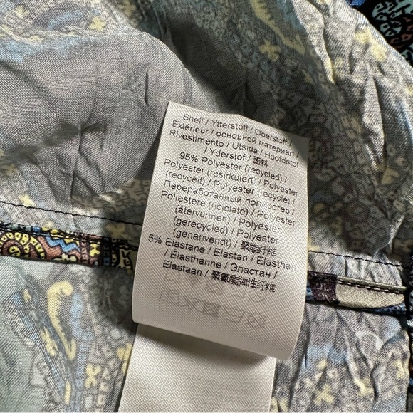 Ganni ‘Crinkled Satin V-Neck Top’ in Olive Green Paisley EU Size 36 = Size Small - Picture 13 of 16